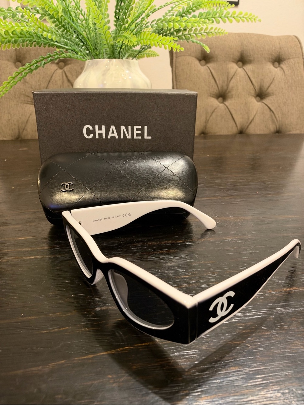 CHANEL Two-Tone Black and White Cat-Eye Glasses - Picture 2 of 2